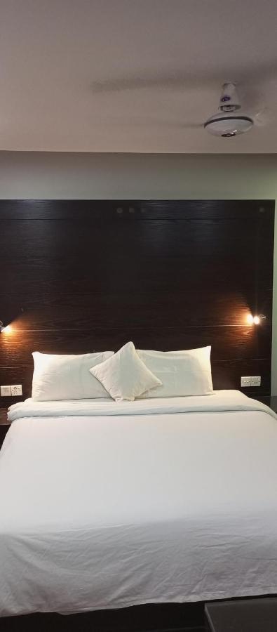 Hira Guest House 카라치 외부 사진
