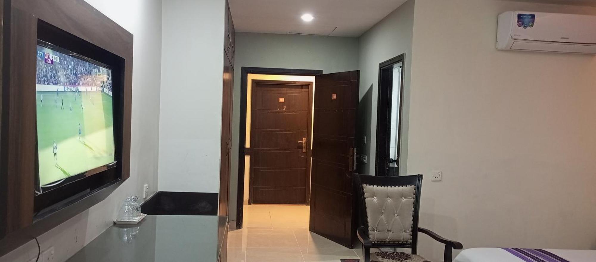 Hira Guest House 카라치 객실 사진
